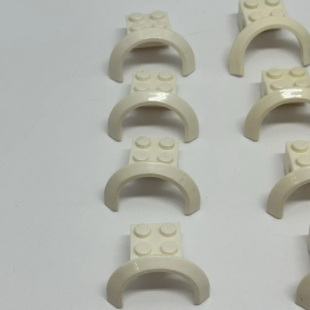 LEGO Parts Car Mudguard 4 x 2‎ 1/2 x 2 Part number 50745 Lot Of 16 White & Gray
